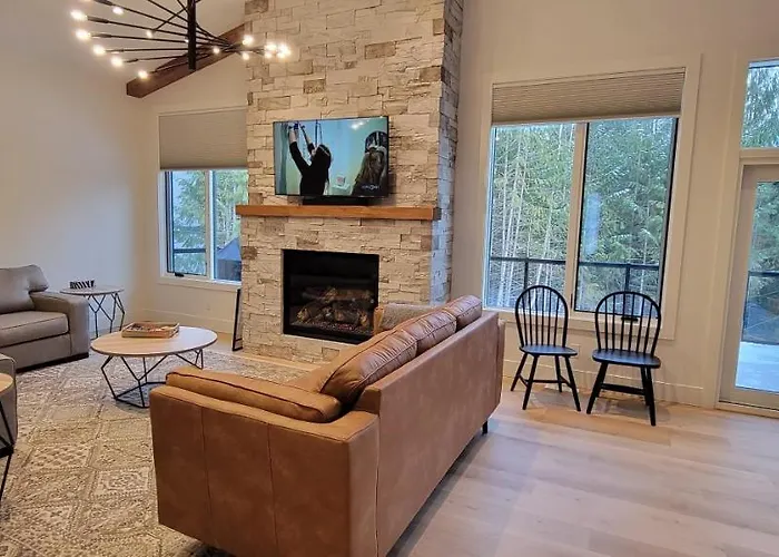 Fernie Escape - Mountain Home On The Ski Hill