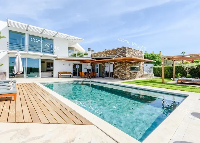 Ferragudo Premium Villa - Heatable Pool & River Views