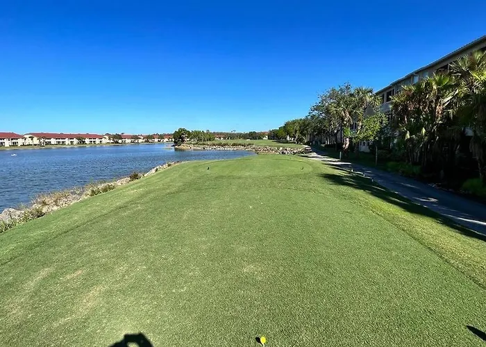 Beautiful 2 Bedroom Condo W/ Golf Membership Included North North Naples