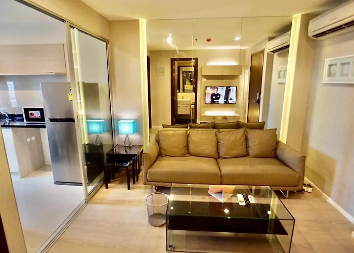 Luxury Apartment Near Downtown Bangkok