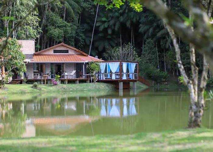 Casa De Campo, Refugio Do Lago Itajaí