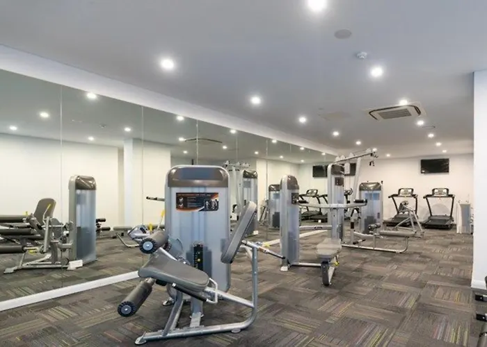 Comfort Living - 3 Bedroom Sleeps 6 , Parking, Pool, Other Amenities - Near Showgrounds, No Parties Sydney