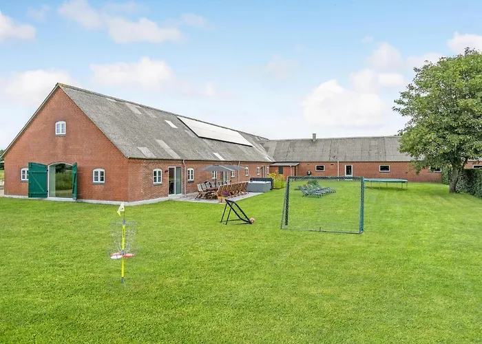 7 Bedroom Stunning Apartment In Varde