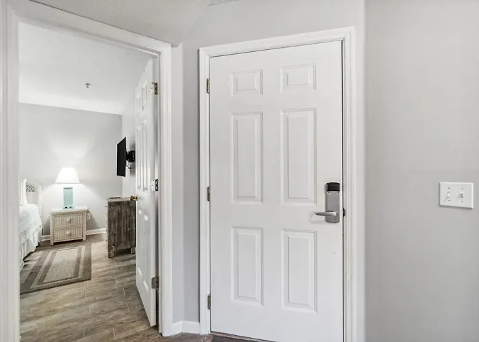 Horizon South 55-202 By Book That Condo Panama Stadt