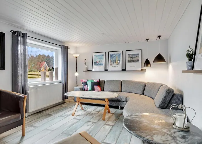 Large And Newly Renovated Holiday Home In Cozy Ingstrup Løkken