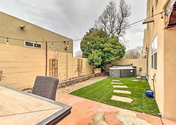Albuquerque Vacation Home Rental With Hot Tub!
