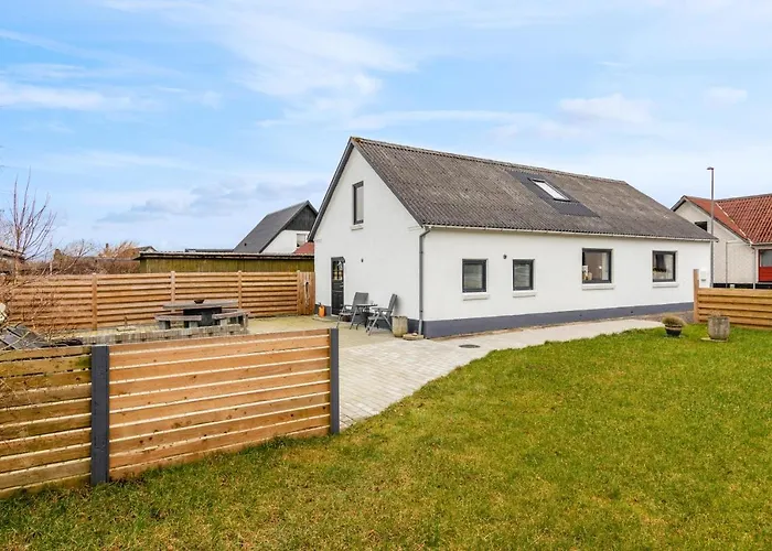 Large And Newly Renovated Holiday Home In Cozy Ingstrup Løkken