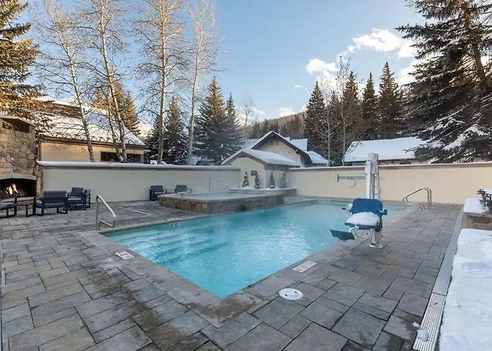 Condo Near Vail Village & Gondola With Free Parking & Wifi