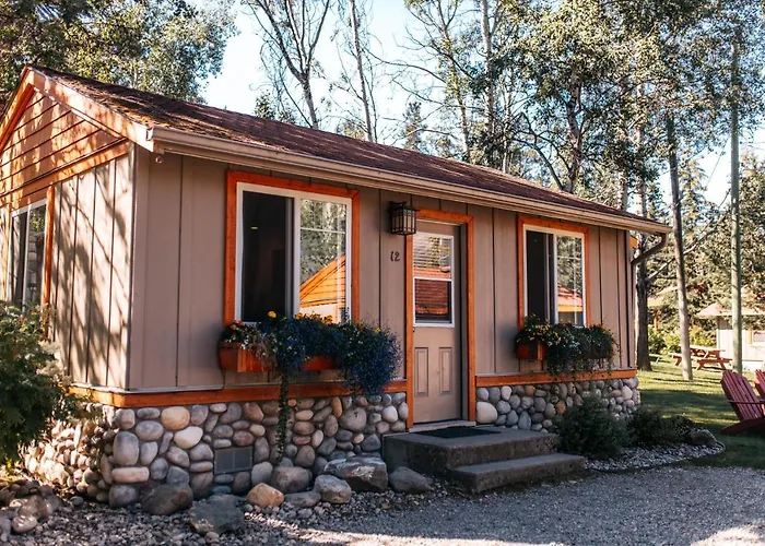 Patricia Lake Bungalows Jasper