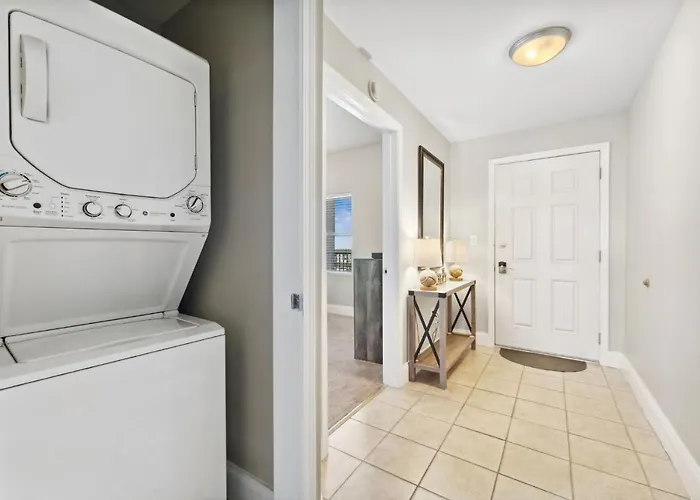 Ocean View 10Th Floor Condo At The Laketown Wharf 1004 Panama Stadt