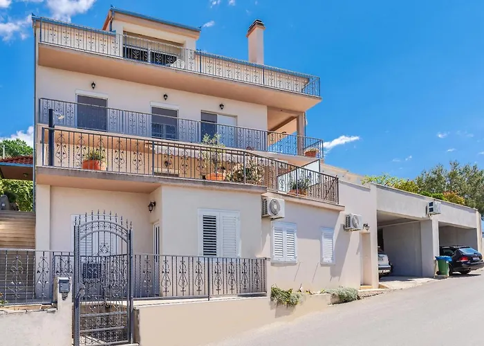 Idis Luxury Apartment Podstrana