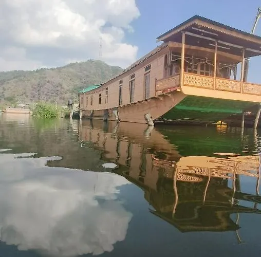 Hotel Houseboat Pride Of India Srīnagar