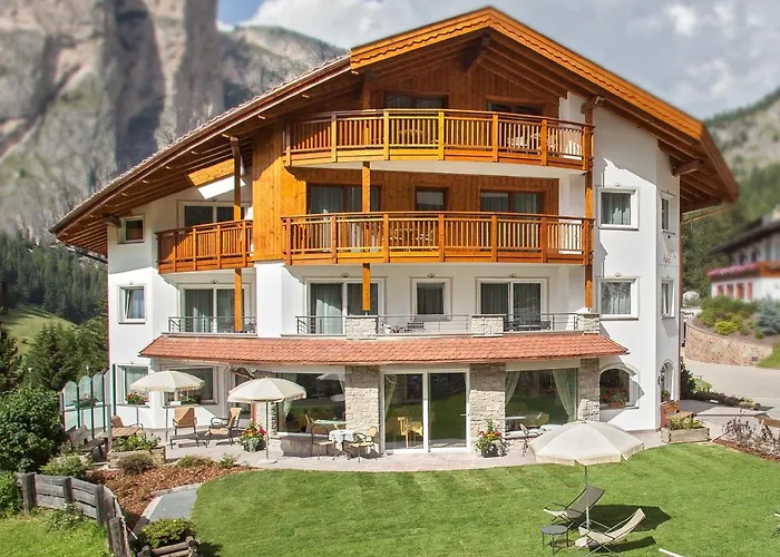 Apartments Aghel ***S Wolkenstein in Gröden