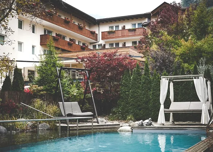 Wiesenhof Gardenresort St. Leonhard in Passeier