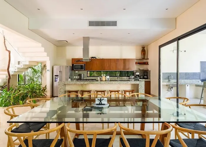 Luxurious Villa At Exclusive Gated Community La Privada Aldea Zama, 5 Bedroom Private Pool & Concierge Service Tulum