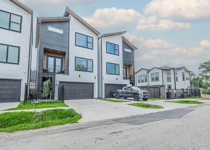 Beautiful 1 Bedrooms Home Near Dt Mctr Houston