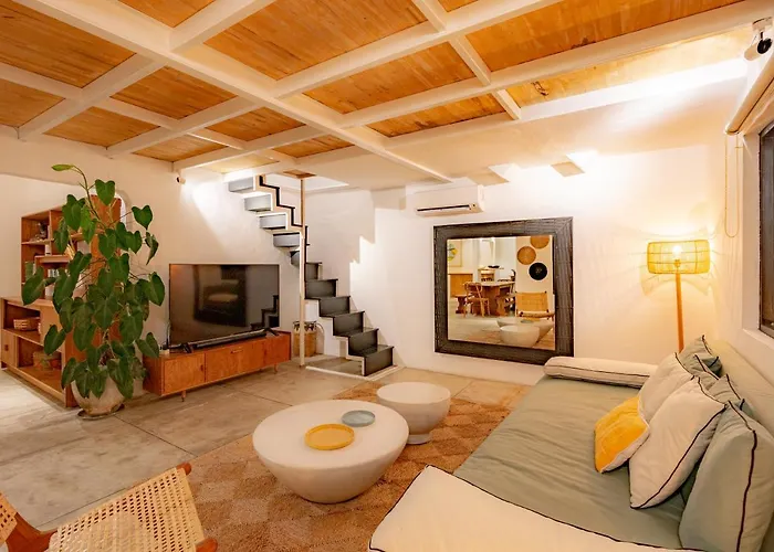 House Sawah - Beautiful & Stylish 3Br Home With Jacuzzi Near Umalas And Seminyak Kerobokan