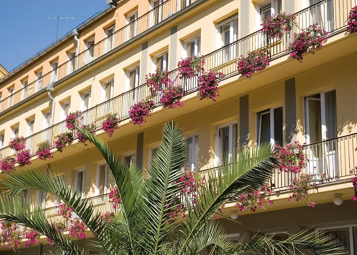 Aparthotel Uzdrowisko Cieplice - Dom Zdrojowy Jelenia Góra