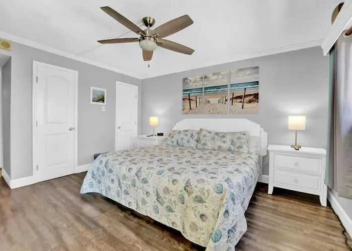 South-Facing Gulf-View Condo W/ Direct Beach Access Sleeps 10! Panama Stadt