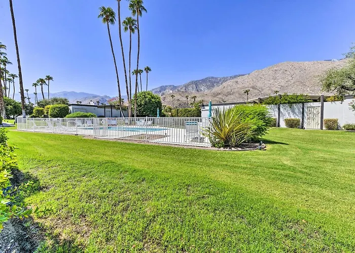 Community Perks Bbq-Ready Palm Springs Condo!