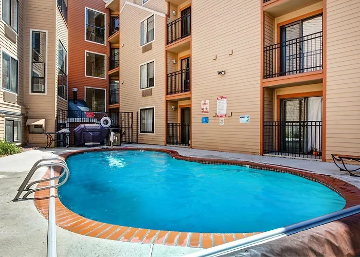 Carriage Condo Park Stadt