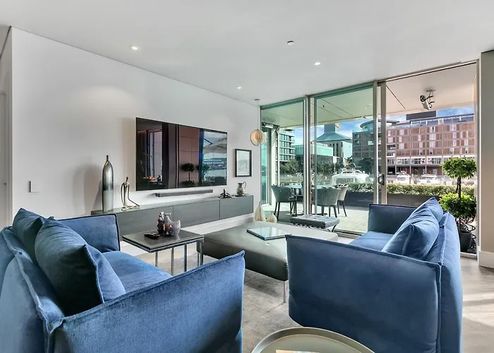 Qv Stays Waterfront Glamour Auckland