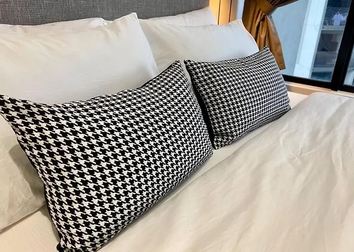 Stylish Nordic Suite, Pool View, Geo Bukit Rimau, Kota Kemuning Shah Alam
