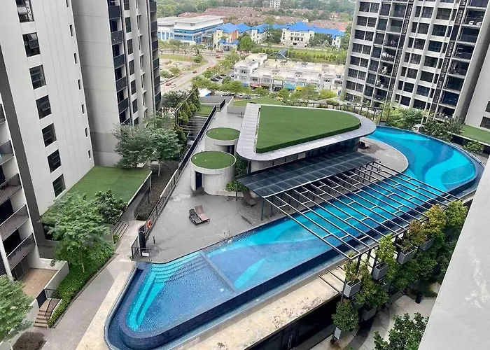 Stylish Nordic Suite, Pool View, Geo Bukit Rimau, Kota Kemuning Shah Alam