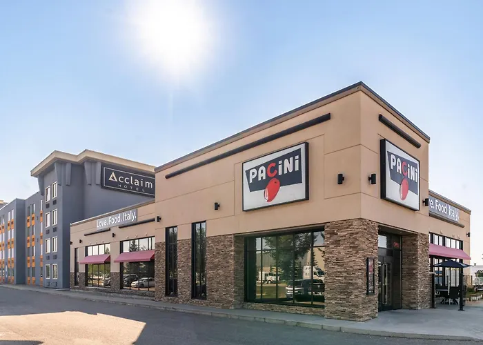Acclaim Hotel By Clique YYC