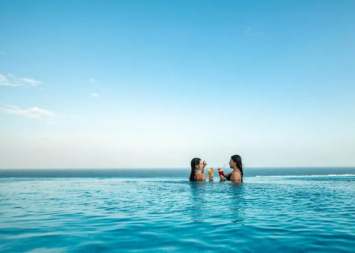 Triton Prestige Seaview And Spa Maafushi