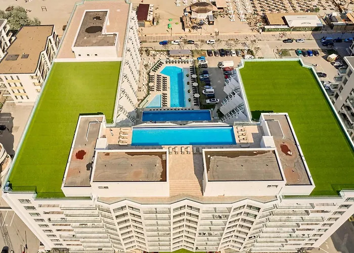 Northbay Sunrise View - Infinity Pool & Spa Resort Năvodari