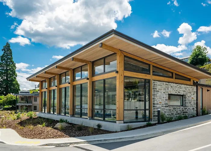 Lakeside Luxury Studio Apartment Wanaka