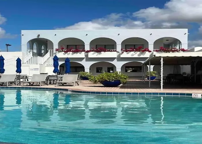 Naples Luxury Condo, Pool, Tennis, Minutes From The Beach