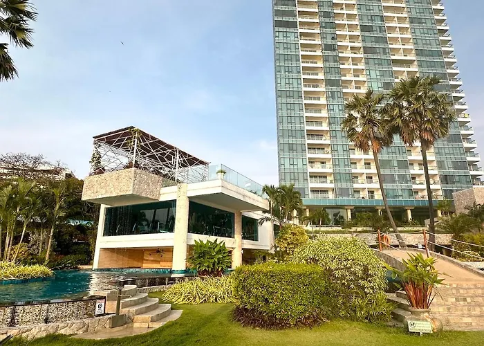 Oceanfront Luxury Condo In Pattaya With Private Beach And Inifinity Pool - Not A Hotel 30 Day Stay Minimum