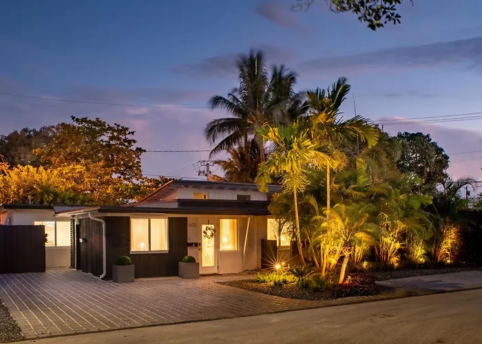 Walk To Wilton Drive - Spacious & Quiet Villa #2 Hot Tub! Fort Lauderdale