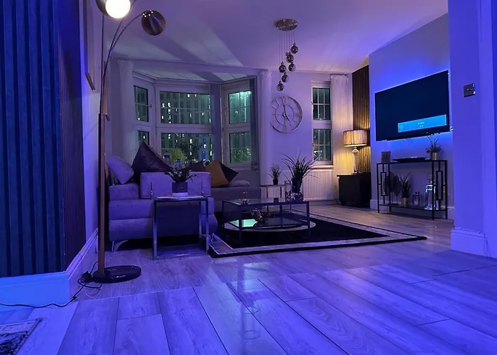 Ferienwohnung Flat Sleeps 2 With Parking Birmingham