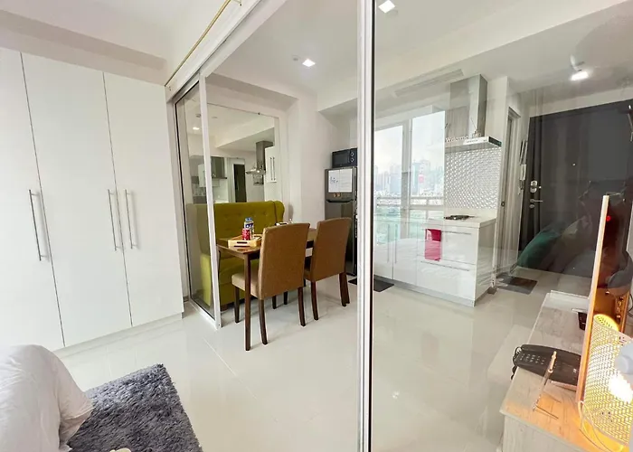 Ferienwohnung Sakura House Manila