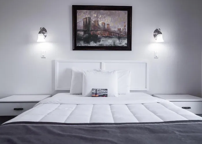 Scottsdale'S Premium Short Term Getaway, Fully Furnished 1 Bedroom Homes, Free Golf, Cable, Utilities, Wi-Fi, Parking, Pool, And Bike Trails- Unit 241 Apts