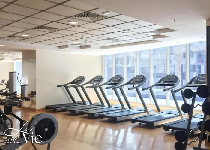 Ferienwohnung Chic 1 Bed In Marina Newly Furnished,Modern Luxury Dubai