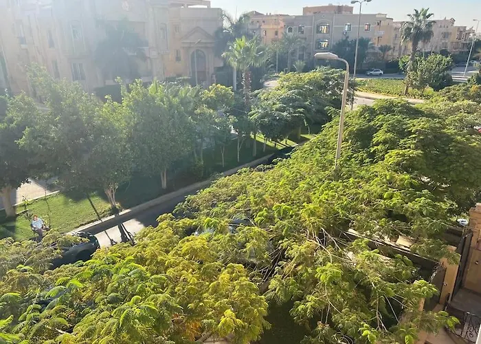 3 Bedroom Apt Excellent Location Near To Malls Kairo