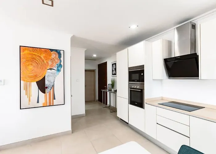 Luxurious Superior Apartment One Bedroom Space Available Akkra