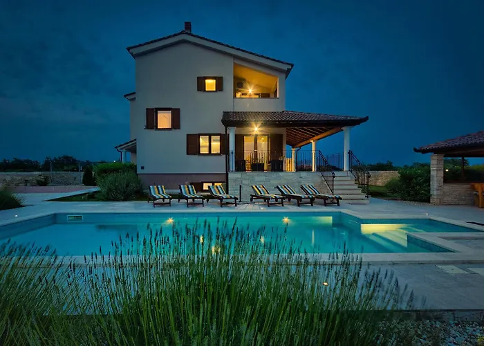 Villa Stokovci In Central Istria For Families And Kids With A Large Garden And Playground Svetvinčenat