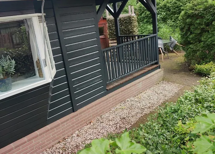 Private Big Garden Double Chalet With Outside Hottub And Barrelsauna, Woodside, Nature Voorthuizen