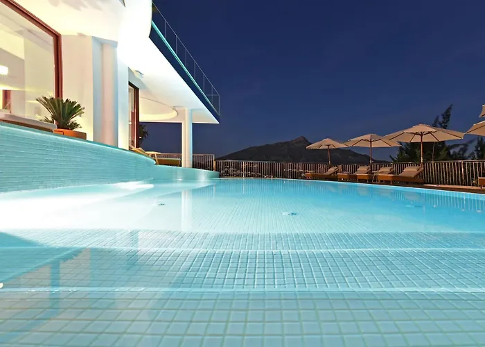 Villa White Nueva Andalucia Marbella