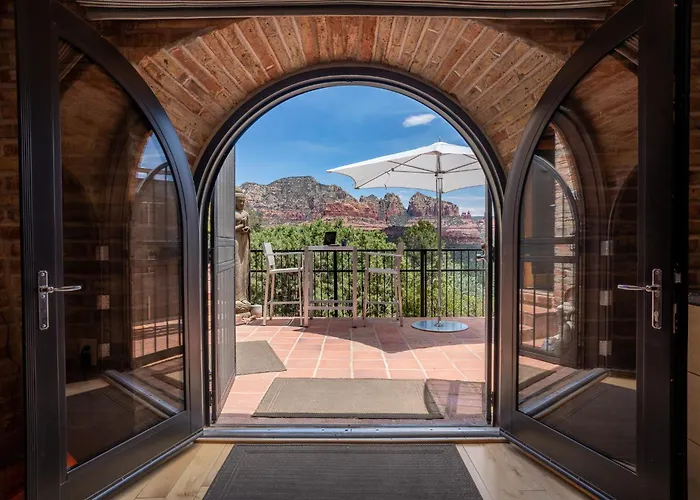 Modern, Luxury Within Iconic Sedona Architecture With Epic Red Rock Views Private Trail Head - Enjoy On Property Sauna, Aromatherapy Steam Room, Hot Tub, Pools And Wellness Services