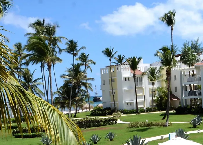 Oceanfront Playa Turquesa With Highspeed Wi-Fi, Pools, Free Beach Access Punta Cana