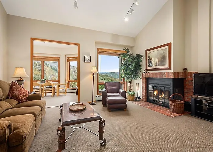 Chamonix 37, Snowmass Ski-In/Ski-Out Condo W/Shared Hot Tub & Pool/Private Washer/Dryer/Wifi Snowmass Village