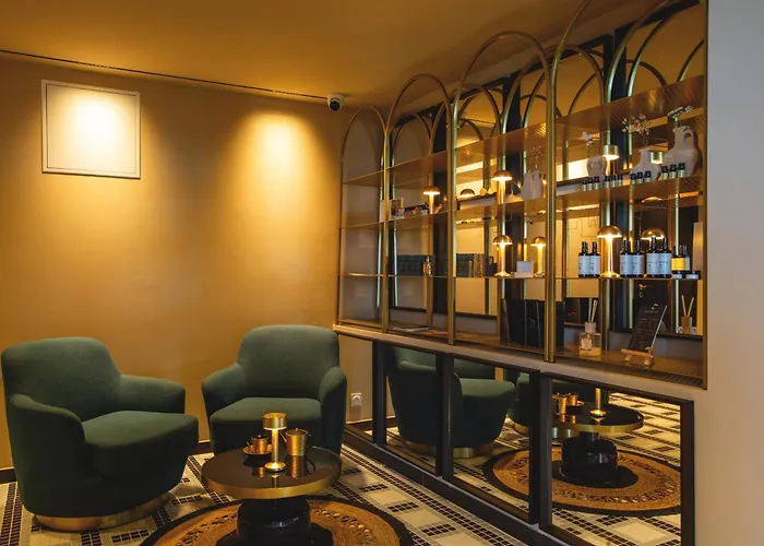 Hotel La Pietra Restaurant & Spa LʼÎle-Rousse