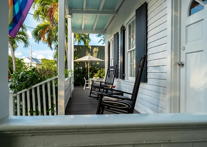 Alexander's Guesthouse-Adult Exclusive, LGBTQ Friendly Key West