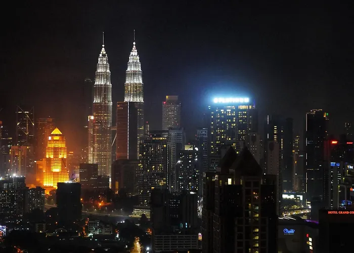 ✦Time & Traveller✦Regalia Suites And Residence✦Klcc View Infinity Pool✦双子塔无边泳池 Kuala Lumpur